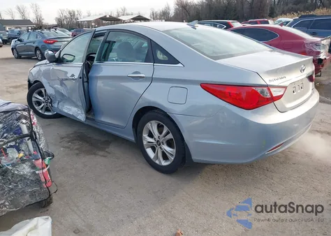 2013 Hyundai Sonata Limited z USA, uszkodzony, nr VIN 5NPEC4AC5DH585311